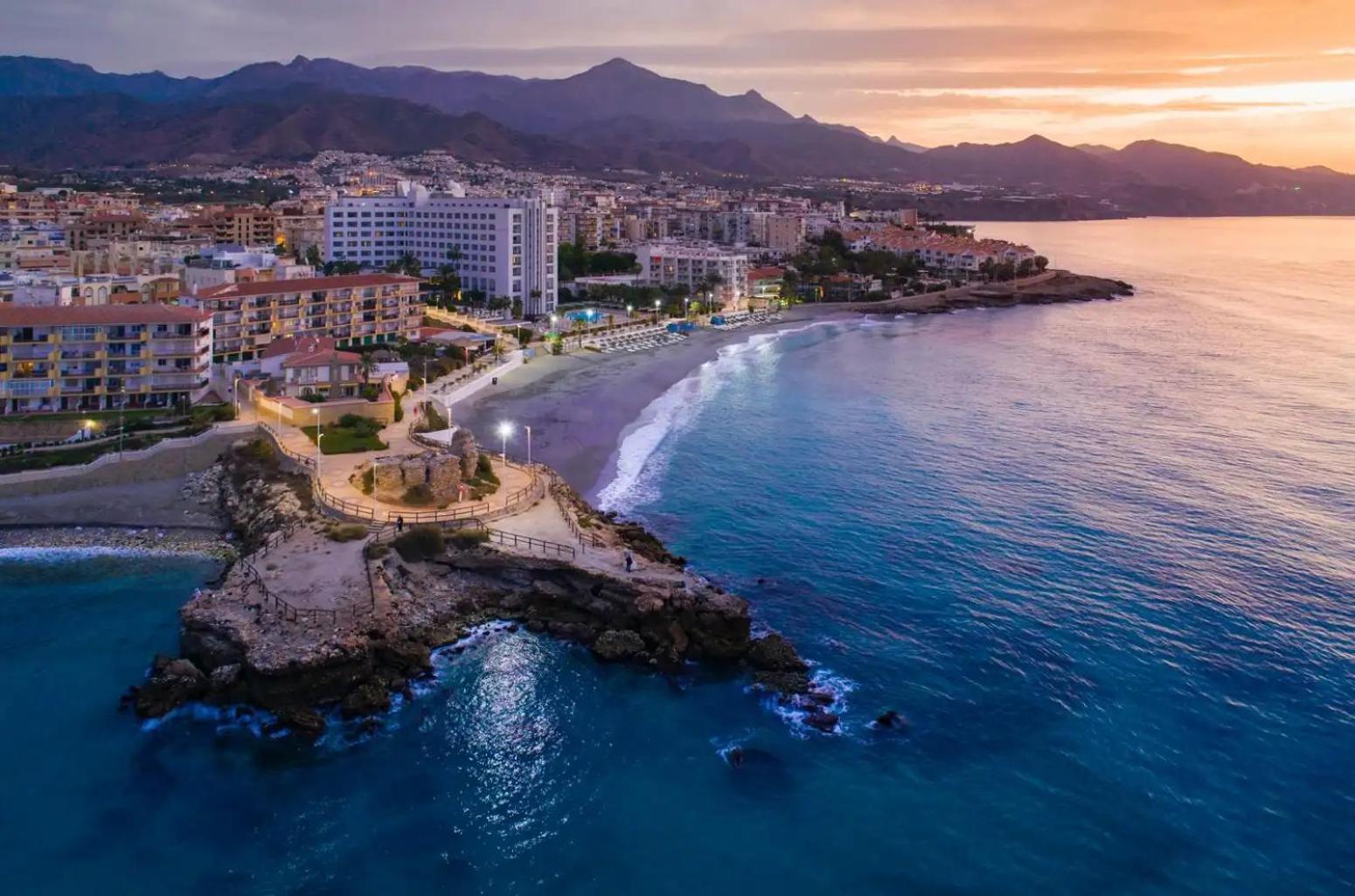 Apartamento en el centro de Nerja Exterior foto